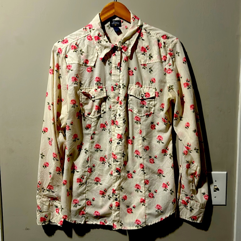 Super cute flower pearl button western style shirt